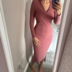 Elegant Pink Ribbed Dress